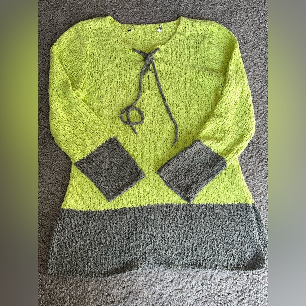 Curio New York Green / Taupe Tunic Sweater